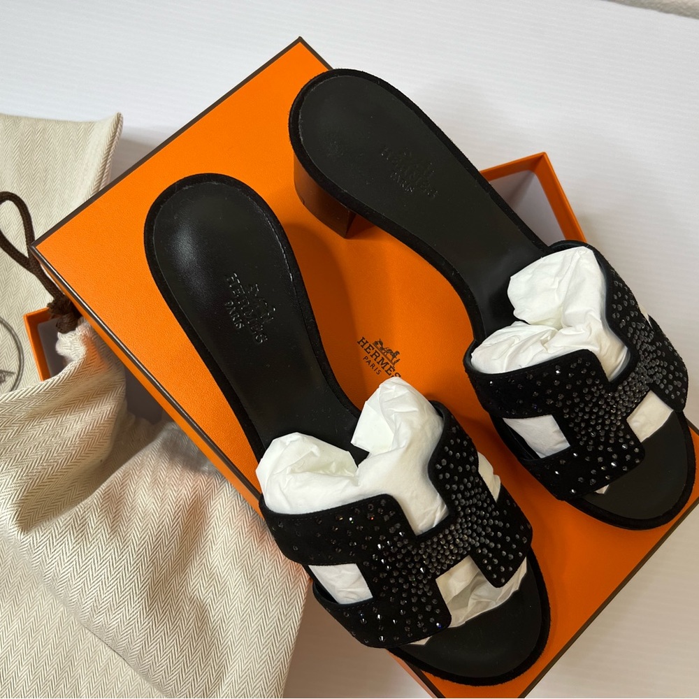 Brand new authentic Hermes iconic Oasis sandals
